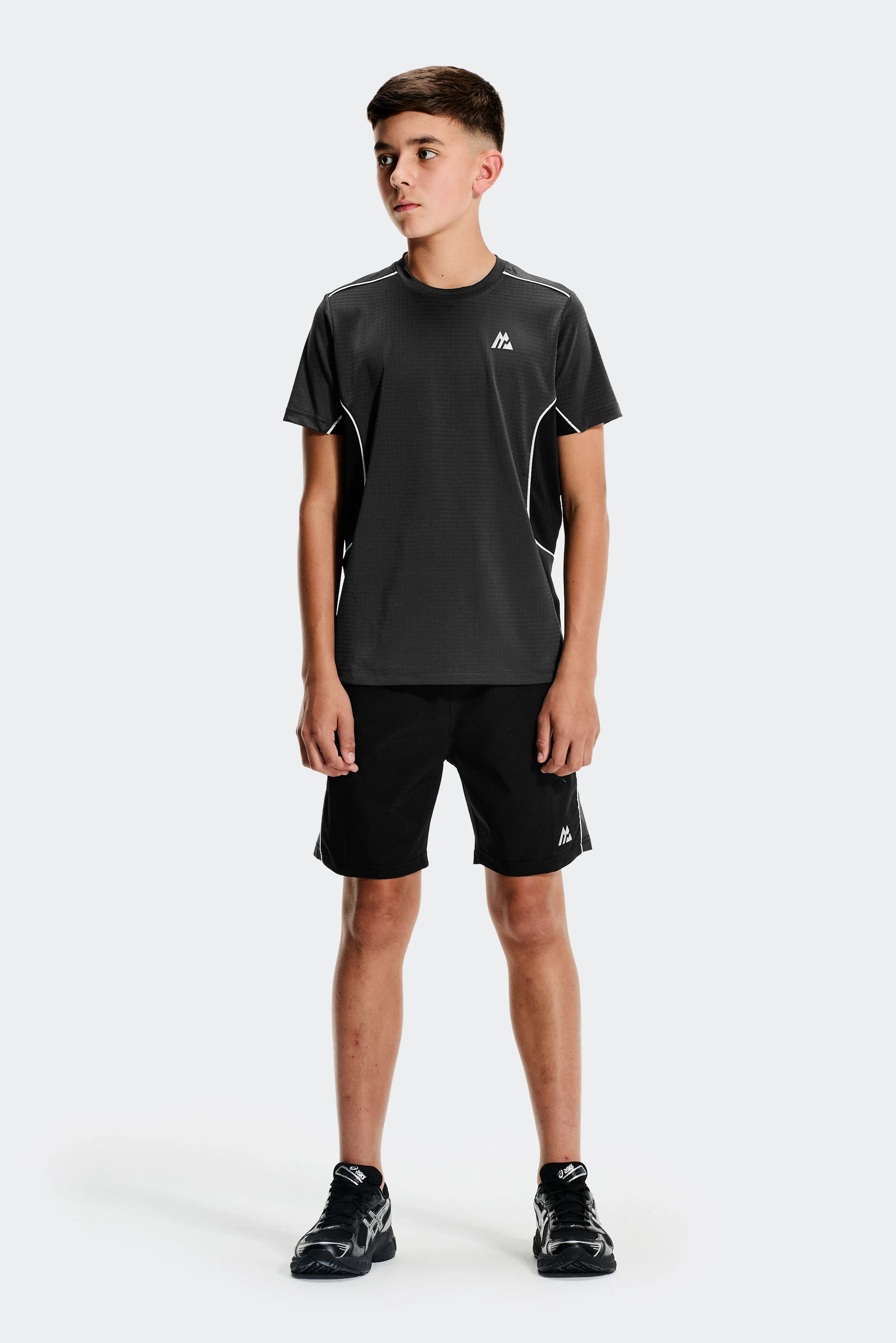 Boys Chroma Short - Black/Asphalt/Light Smoke Grey - Image 3
