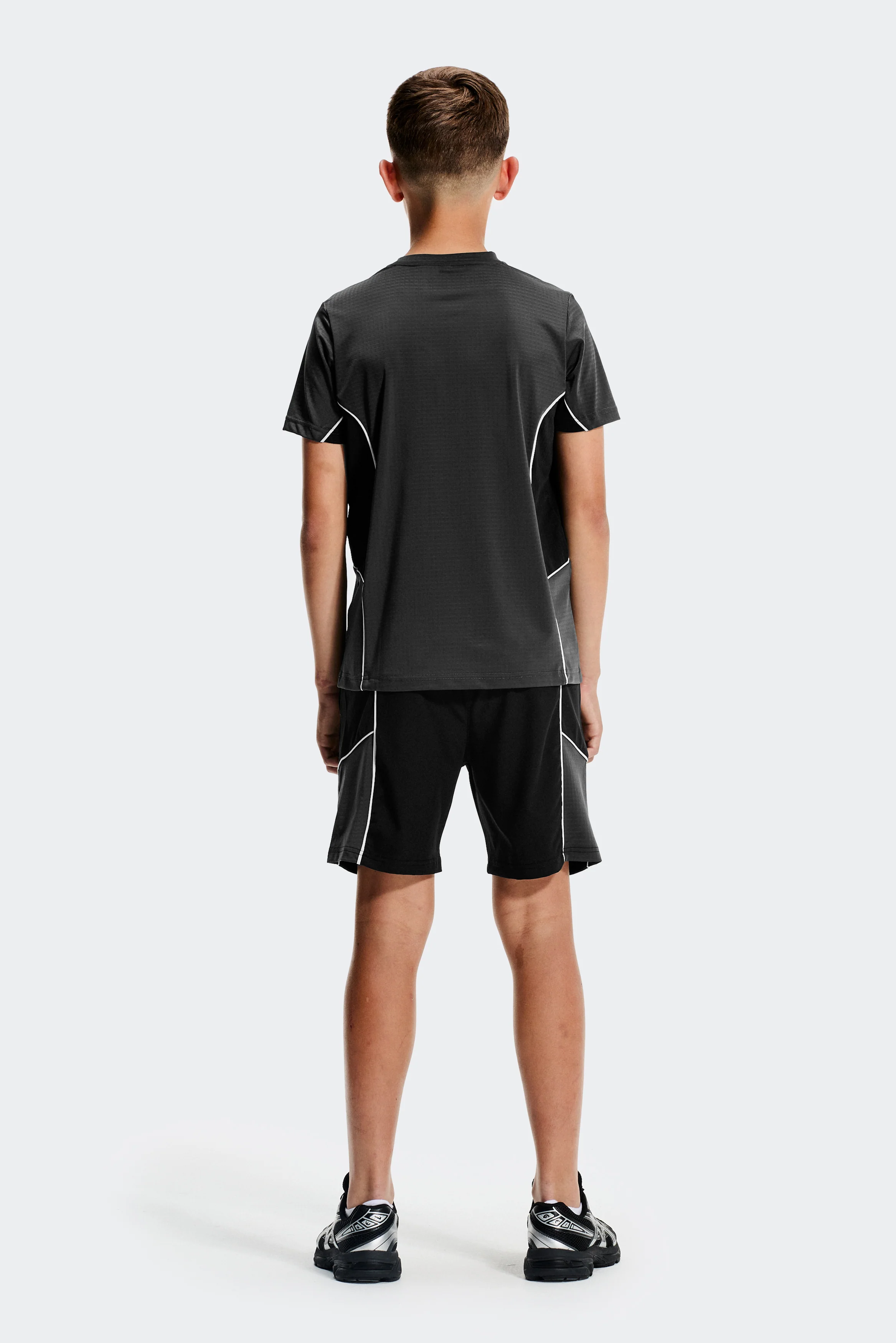 Boys Chroma Short - Black/Asphalt/Light Smoke Grey - Image 4